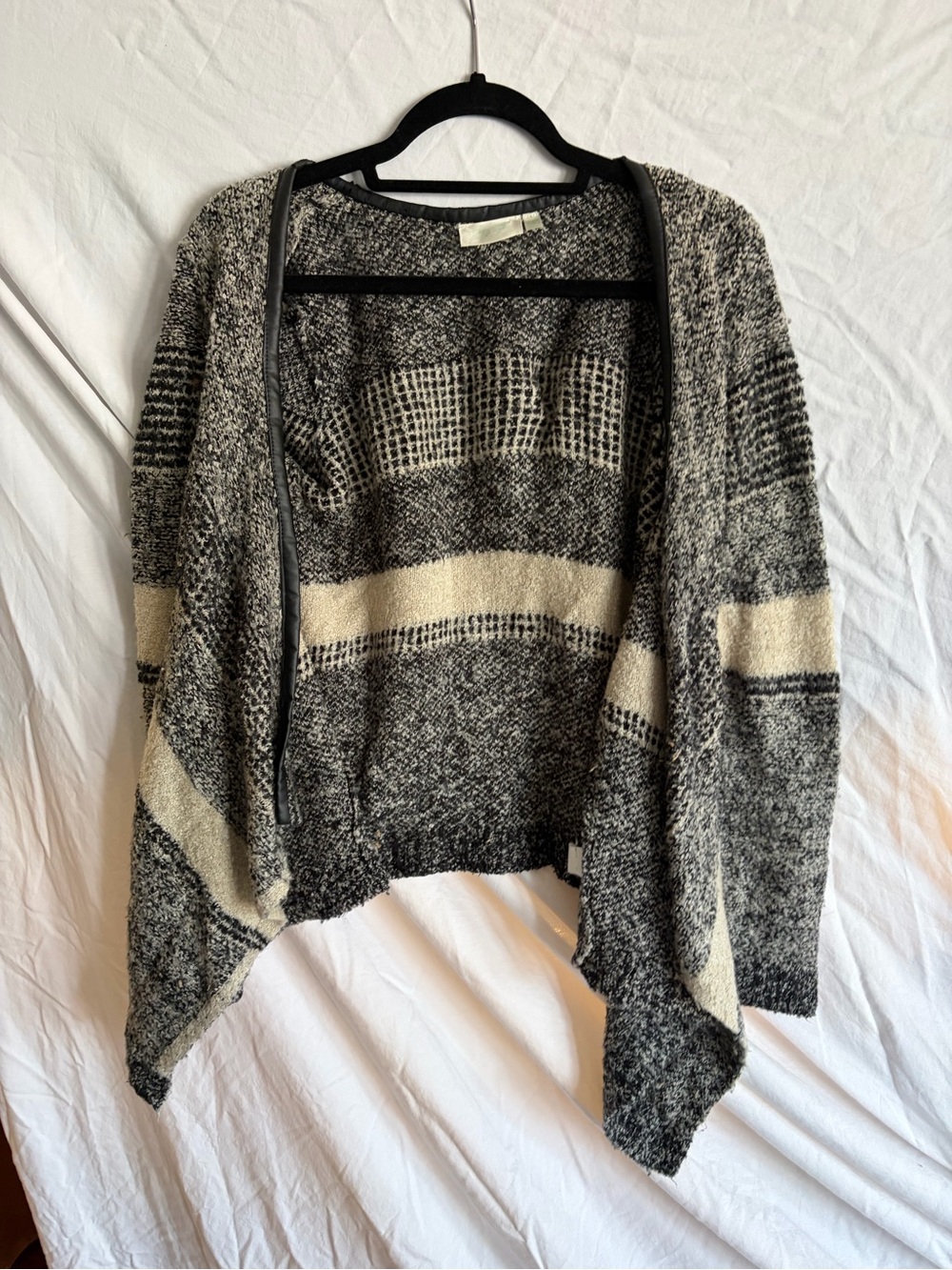 RD Style Black & Cream Open-Front Draped Knit Cardigan